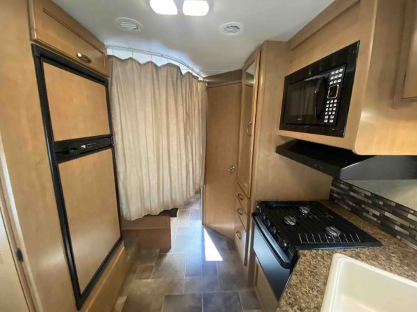 2015 Thor Chateau 26A - Image 45