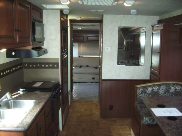 2012 Fleetwood Jamboree Sport 28Z - Image 33