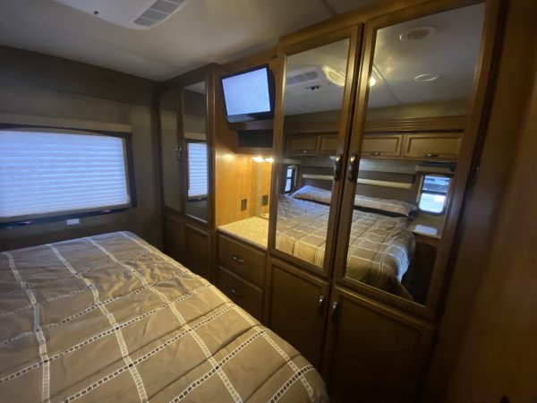 2014 Thor Ace 27.1 - Image 25