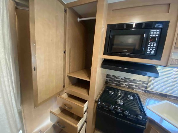 2015 Thor Chateau 26A - Image 46