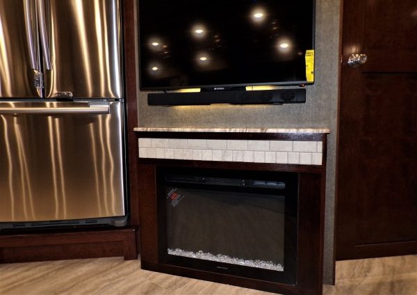2019 Fleetwood Bounder 35K - Image 29