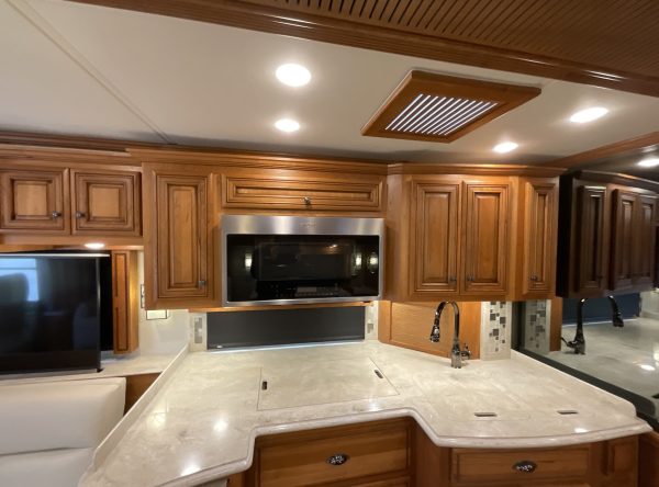 2019 Newmar Dutch Star 4018 - Image 36
