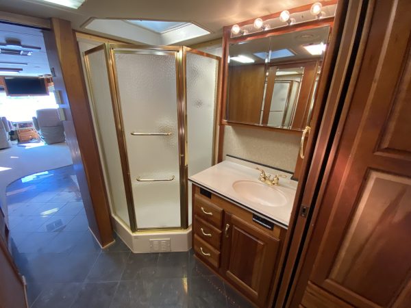 2004 Holiday Rambler Imperial 40PST - Image 36
