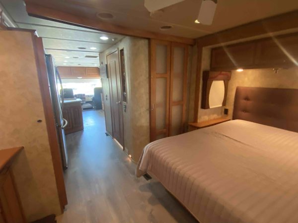 2011 Itasca Suncruiser 35P - Image 28