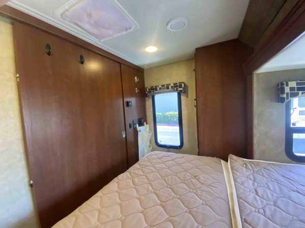 2015 Forest River Solera 24R - Image 27