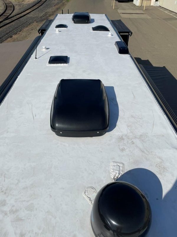 2016 Newmar Canyon Star 3911 - Image 37