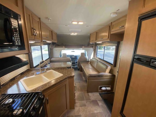 2015 Thor Chateau 26A - Image 6