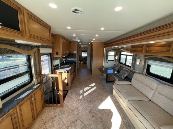 2016 Newmar Canyon Star 3911 - Image 39