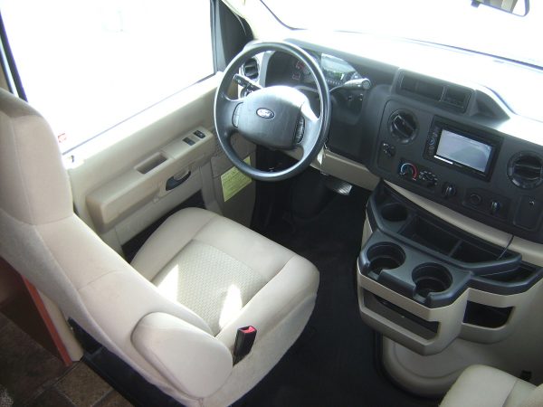 2015 Winnebago Minnie Winnie 27Q - Image 40