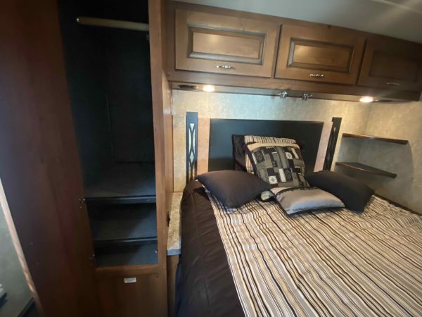 2013 Fleetwood Excursion 33A - Image 40