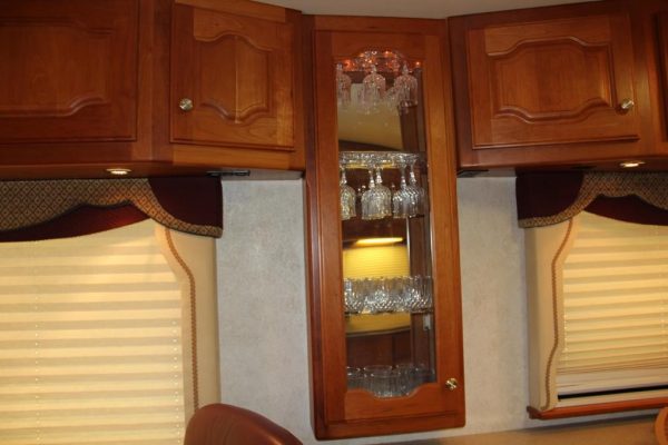 2004 Country Coach Intrigue Suite Escape - Image 34