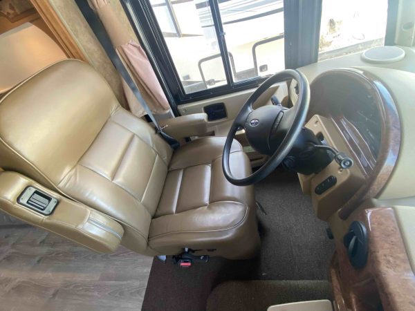 2011 Itasca Suncruiser 35P - Image 35