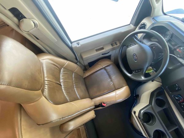 2015 Thor Chateau 26A - Image 11