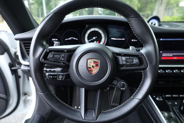 2020 Porsche 911 Carrera 4S - Image 4