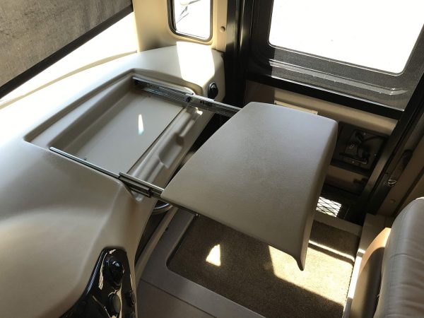 2016 Tiffin Phaeton 40AH - Image 44