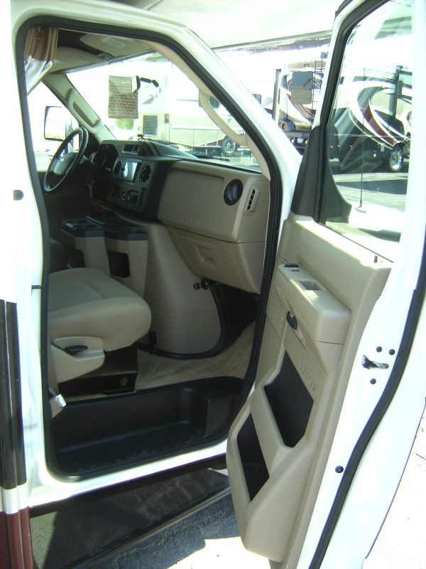 2012 Fleetwood Jamboree Sport 28Z - Image 45
