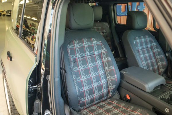 2022 Land Rover Defender 110 - Image 12