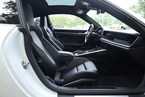 2020 Porsche 911 Carrera 4S - Image 6