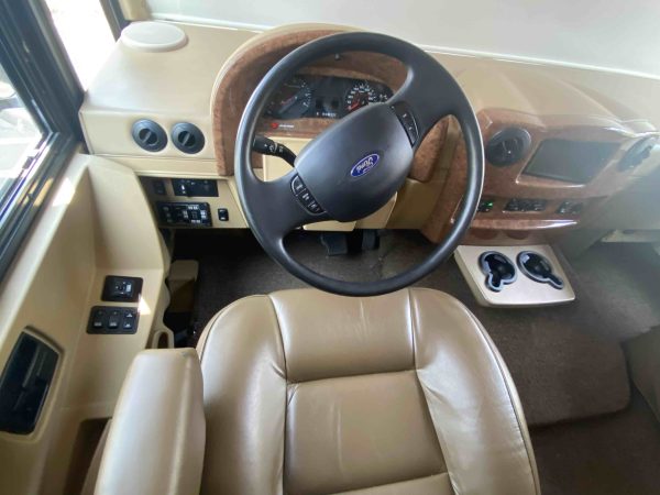 2011 Itasca Suncruiser 35P - Image 39