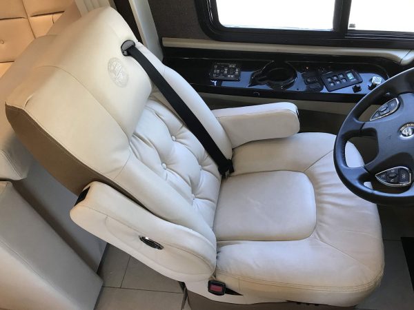 2016 Tiffin Phaeton 40AH - Image 46