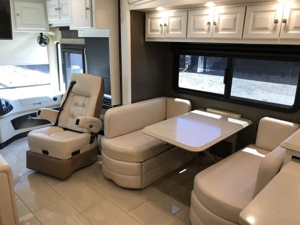 2016 Tiffin Phaeton 40AH - Image 47