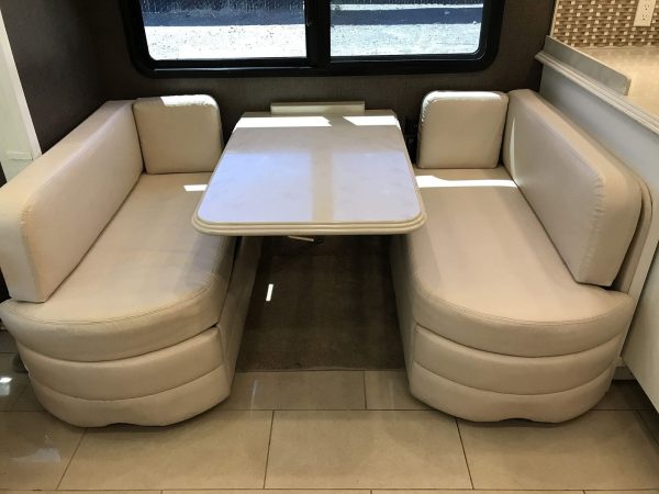 2016 Tiffin Phaeton 40AH - Image 48