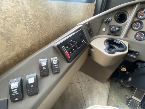 2013 Fleetwood Excursion 33A - Image 51