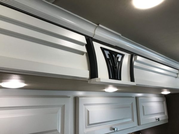 2016 Tiffin Phaeton 40AH - Image 54
