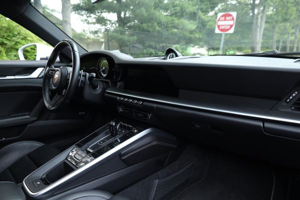2020 Porsche 911 Carrera 4S - Image 14