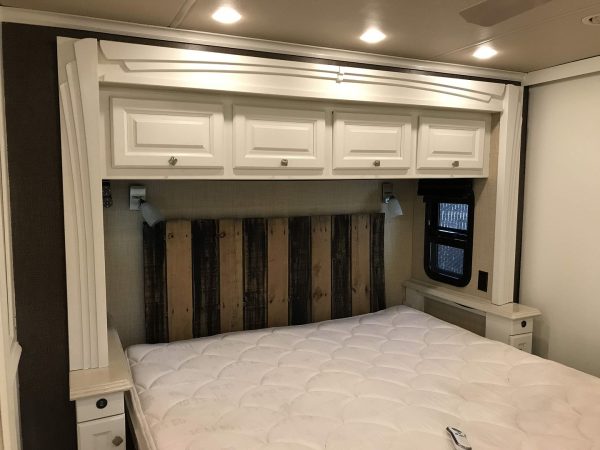 2016 Tiffin Phaeton 40AH - Image 61
