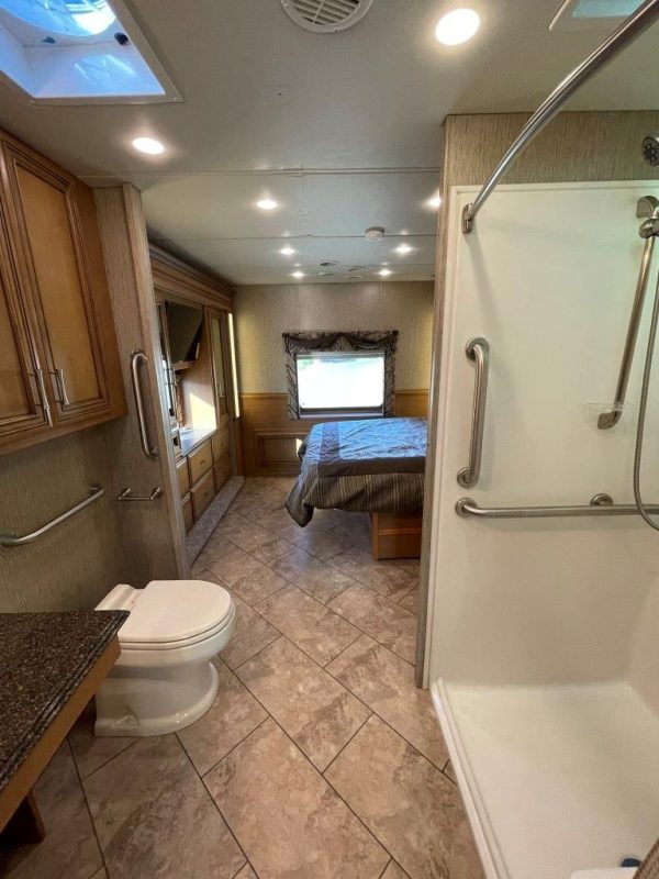 2016 Newmar Canyon Star 3911 - Image 68