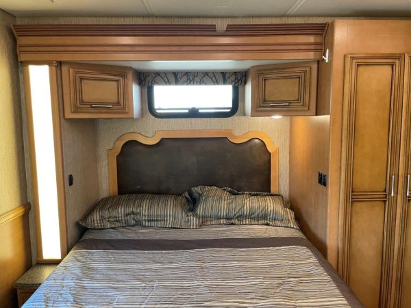 2016 Newmar Canyon Star 3911 - Image 74