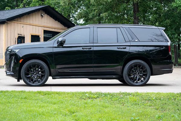 2021 Cadillac Escalade Sport - Image 2