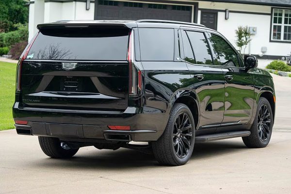 2021 Cadillac Escalade Sport - Image 12