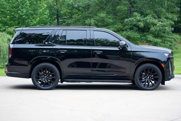 2021 Cadillac Escalade Sport - Image 13