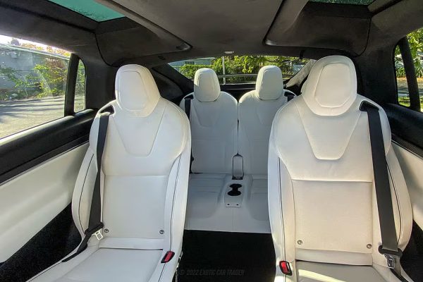2022 Tesla Model X Plaid - Image 28