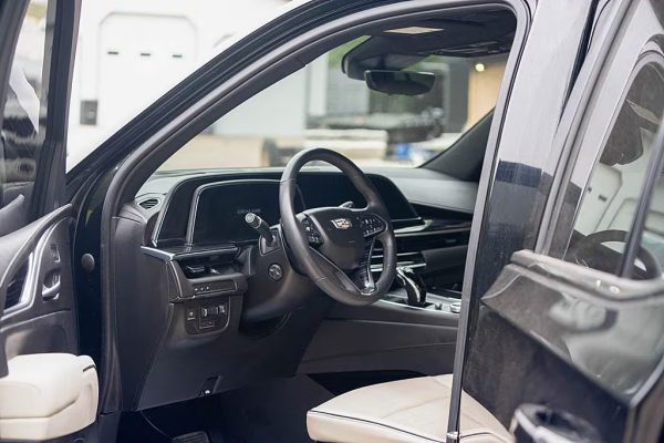 2021 Cadillac Escalade Sport - Image 25