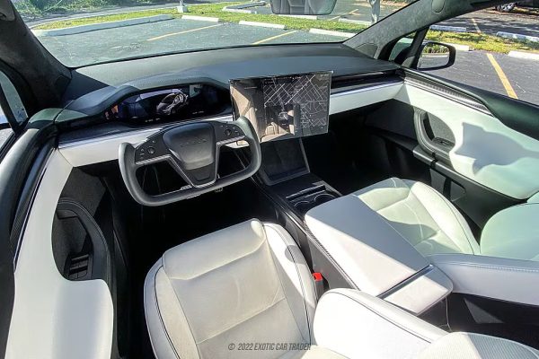2022 Tesla Model X Plaid - Image 34