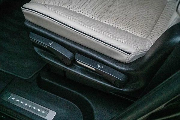 2021 Cadillac Escalade Sport - Image 33