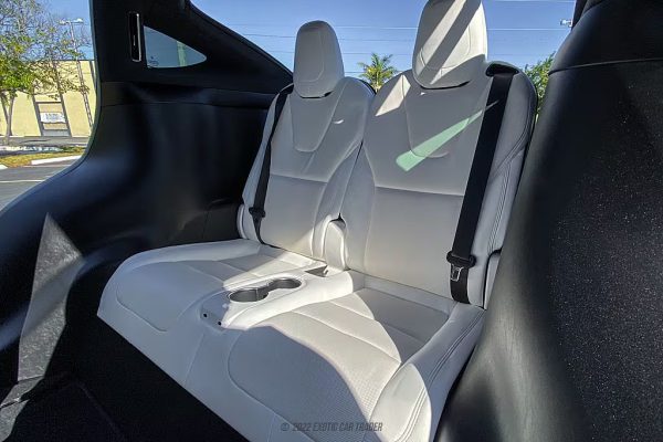 2022 Tesla Model X Plaid - Image 44