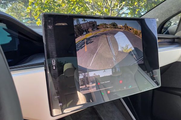2022 Tesla Model X Plaid - Image 49