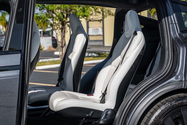 2022 Tesla Model X Plaid - Image 54