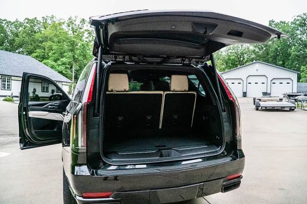 2021 Cadillac Escalade Sport - Image 6