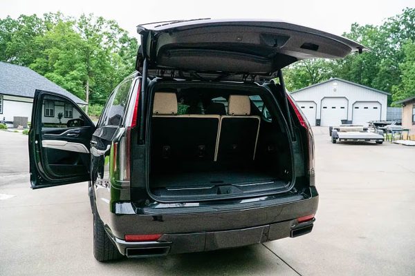 2021 Cadillac Escalade Sport - Image 7