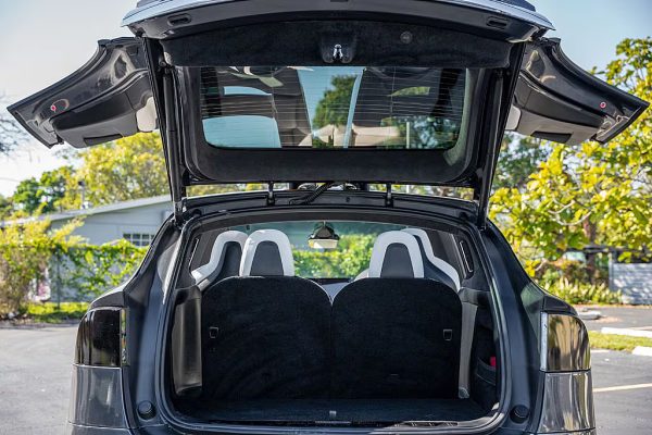 2022 Tesla Model X Plaid - Image 3