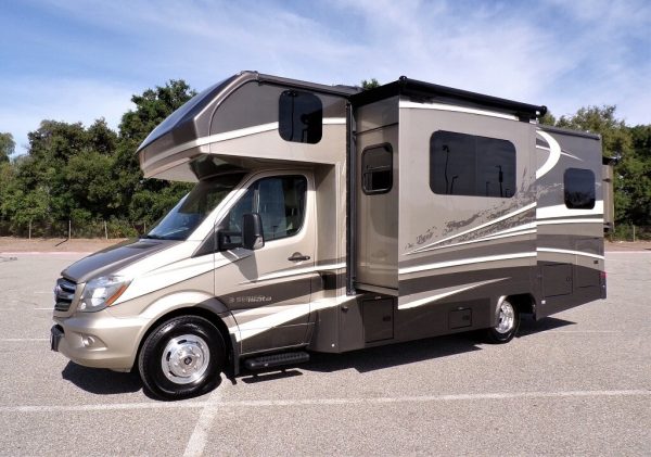 2020 Dynamax Isata 3 Series 24RW - Image 7