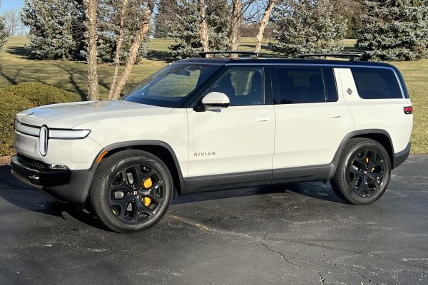 2022 Rivian R1S Launch Edition - Image 35