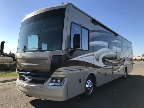 2017 Fleetwood Pace Arrow LXE 38B - Image 2