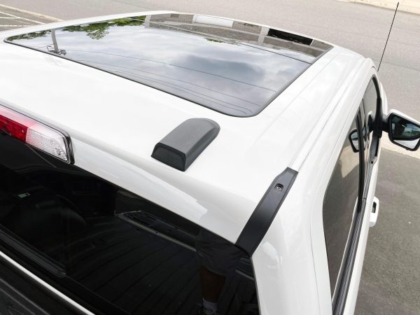 2022 Ford F-150 Lightning Lariat - Image 22