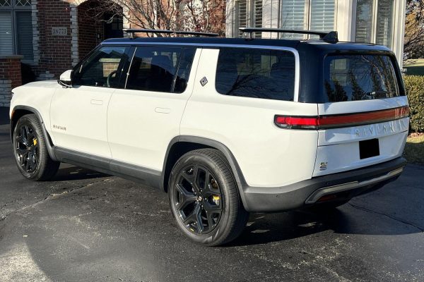 2022 Rivian R1S Launch Edition - Image 38
